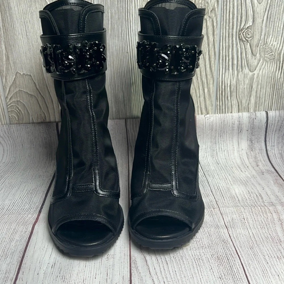Women Karl Lagerfeld Paris Blayze Peep Toe Ankle Boot Size 8.5 Black - Picture 1 of 11